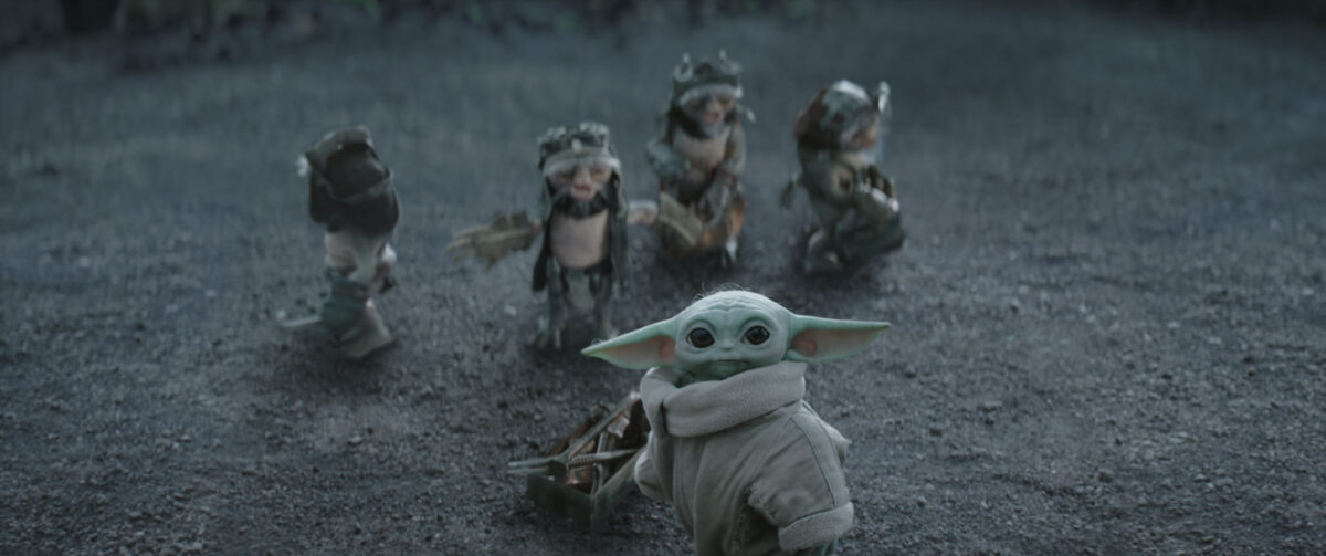 STAR WARS: THE MANDALORIAN AND GROGU