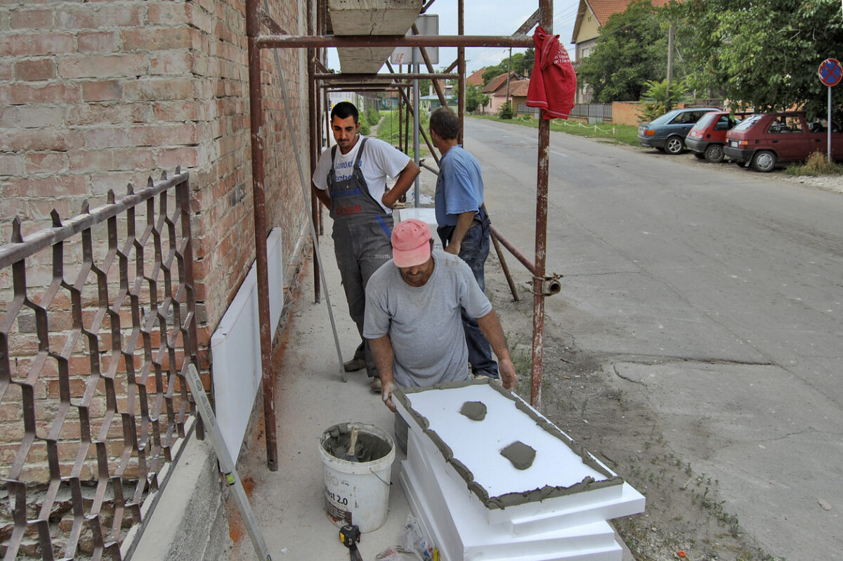 Bonding Styrofoam to the wall