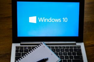 Microsoft nečakane prdĺžil podporu pre Windows 10 o ďalší rok