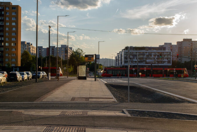 Petržalská električka - nová križovatka pri Technopole