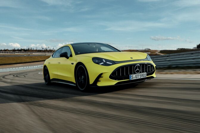 Das neue Mercedes AMG GT 4 Türer Coupé:  Revolutionäre Performance. Maximale Intensität.The new Mercedes AMG GT 4 Door Coupé: Revolutionary performance. Maximum intensity.