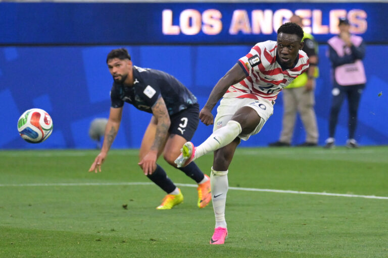 APTOPIX Paraguay US WCup Soccer