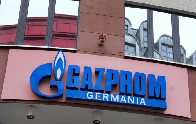 Nemecká polícia má podozrenie, že Rusko chcelo predajom Gazpromu Germania narušiť dodávky plynu