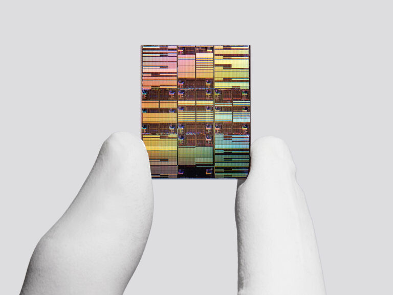 IBM prepisuje históriu kremíka: Ukázalo prvú technológiu pod 1 nm. Čo reálne prinesie architektúra Nanostack?