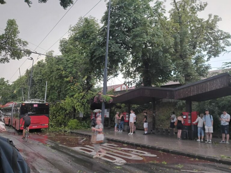 Silná búrka v Bratislave - nedeľa 21. jún 2026.