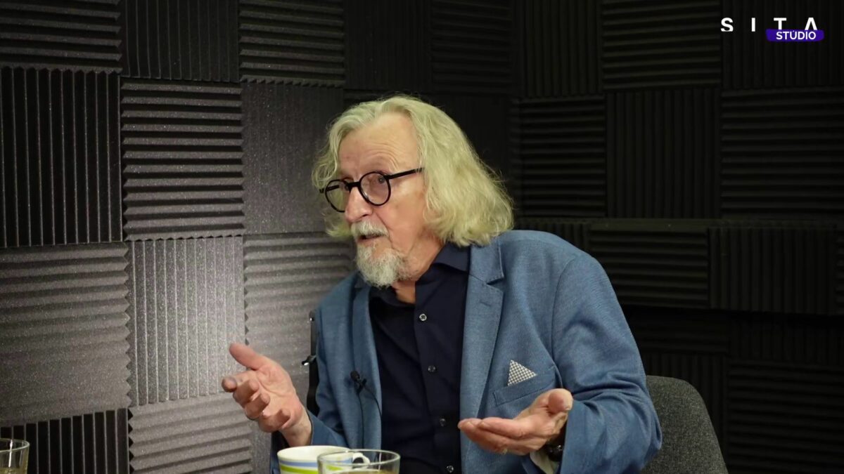 Konzervatívna kaviareň 50 Péter Hunčík