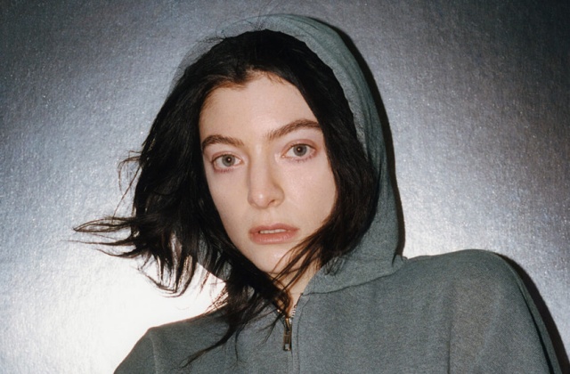Lorde press shot 1 thistle brown222.jpeg