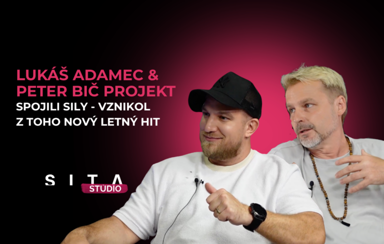 Lukáš Adamec a Peter Bič Project počas nahrávania novej epizódy video podcastu Fish&Chips v Štúdiu SITA.