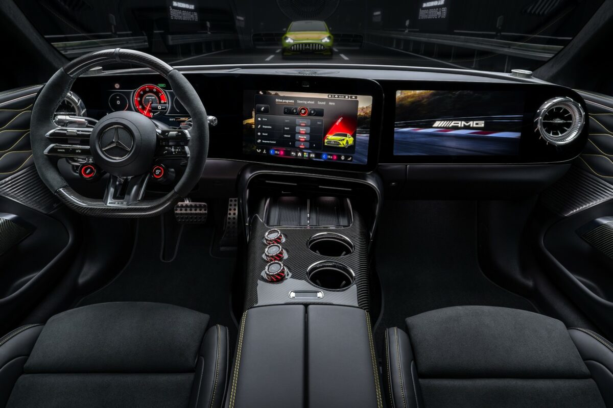Das neue Mercedes AMG GT 4 Türer Coupé: Revolutionäre Performance. Maximale Intensität.The new Mercedes AMG GT 4 Door Coupé: Revolutionary performance. Maximum intensity.