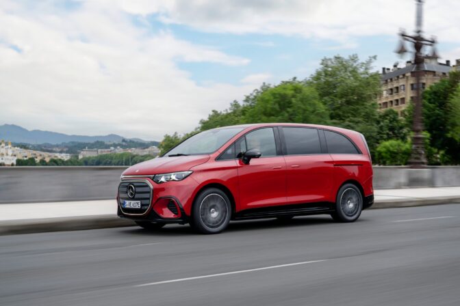 Der neue elektrische Mercedes Benz VLE vereint die Fahreigenschaften einer Limousine mit der Variabilität eines MPVThe all new electric Mercedes Benz VLE: combining limousine like ride and handling with MPV style versatility