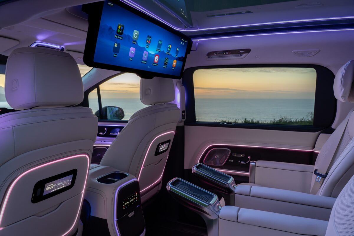 Der neue elektrische Mercedes Benz VLE vereint die Fahreigenschaften einer Limousine mit der Variabilität eines MPVThe all new electric Mercedes Benz VLE: combining limousine like ride and handling with MPV style versatility