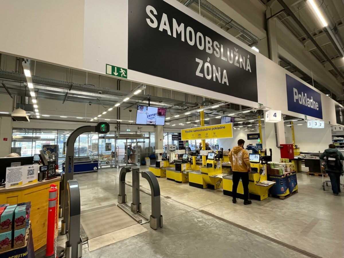 Metro scan_samoobsluzne pokladne_dnv.jpeg