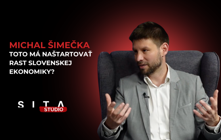 Michal Šimečka v rozhovore s Pavlem Urbanom počas nahrávania novej epizódy video podcastu v Štúdiu SITA.