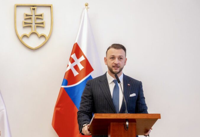 Šutaj Eštok uspel s odvolaním a čurillovci zatiaľ desaťtisíce eur nedostanú. Prekvapivé rozhodnutie, hodnotí advokát Kubina