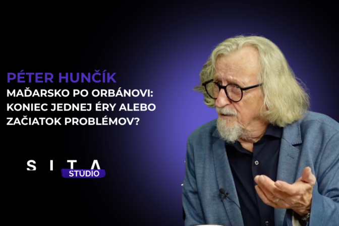Péter Hunčík v rozhovore s Danielom Lukáčom a Stanislavom Janotom počas nahrávania novej epizódy video podcastu v Štúdiu SITA.