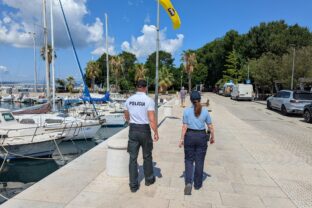 Policajti.jpg