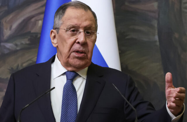 Lavrov obvinil USA, že už nie sú nestranným sprostredkovateľom rokovaní o Ukrajine
