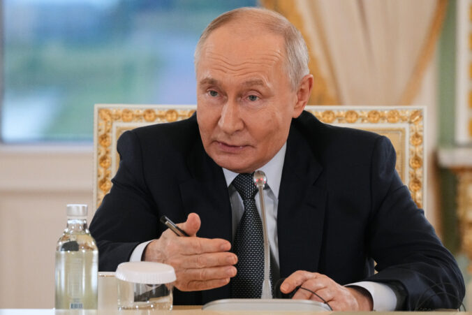 Putinovi jastrabi prvýkrát hovoria o porážke. V Rusku rastie nervozita z vývoja vojny na Ukrajine
