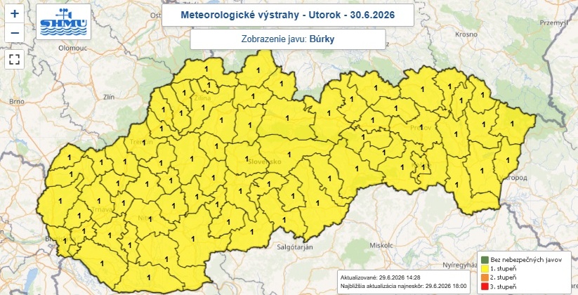 Extr&eacute;mne hor&uacute;čavy na Slovensku vrcholia a treba sa už pripraviť aj na b&uacute;rky. Kedy pr&iacute;de ochladenie? - SITA.sk