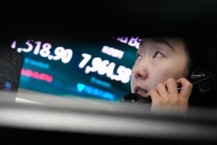 Burzy trhy akcie investovanie