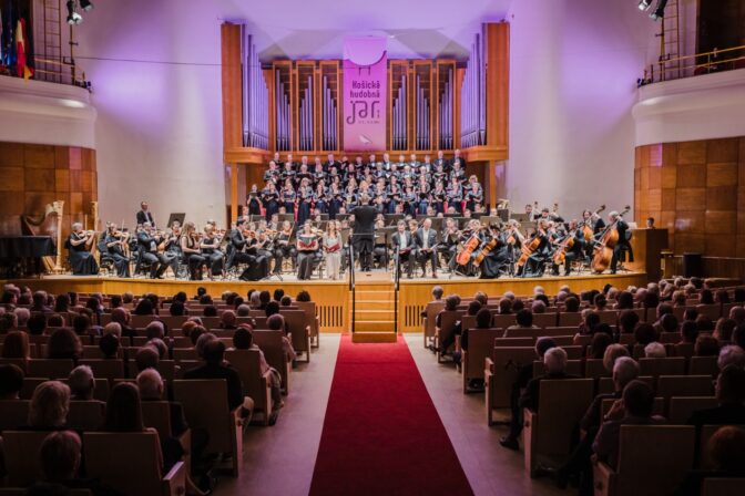 Statna filharmonia kosice a slovensky filharmonicky zbor. foto jakub simonak.jpg