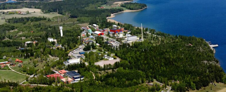 Letecké foto areálu spoločnosti Studsvik pri Nyköpingu