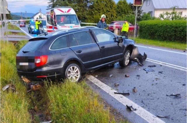 Dopravná nehoda v okrese Svidník si vyžiadala ľudský život, vodič dostal na ceste šmyk – FOTO