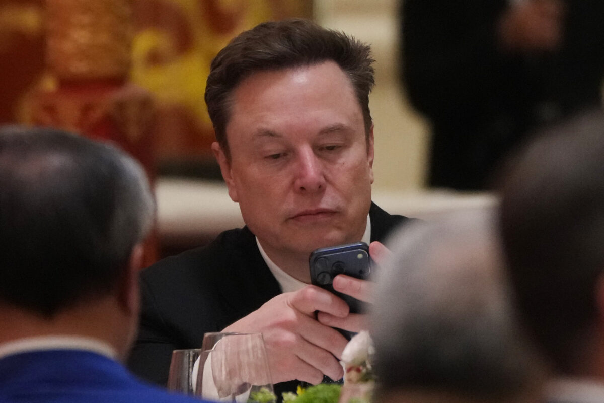 SpaceX mieri na burzu v rekordnom IPO, Musk sa m&ocirc;že stať prv&yacute;m bilion&aacute;rom sveta - SITA.sk