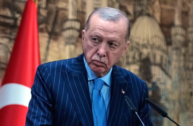 Ankara pred samitom NATO žiada o plnohodnotné zapojenie do európskych obranných a bezpečnostných štruktúr