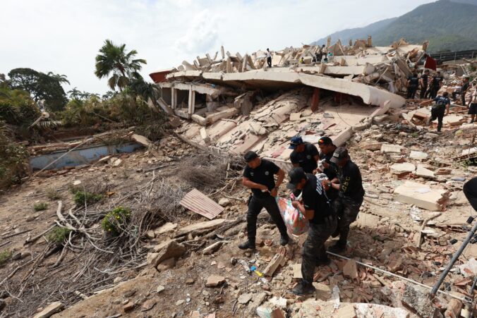 Počet obetí ničivých zemetrasení vo Venezuele stúpol na 589, záchranári pokračujú v pátraní