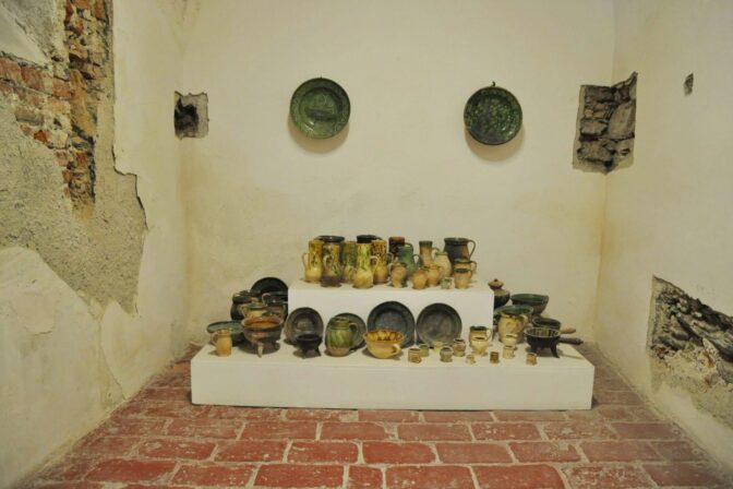 Archeologický nález, Miklušova väznica