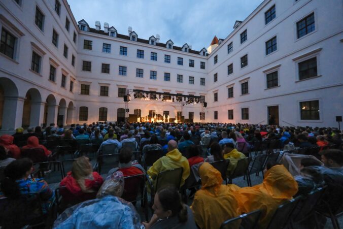 Letné Shakespearovské slávnosti už odštartovali, otvorí ich premiéra inscenácie Veľa kriku pre nič