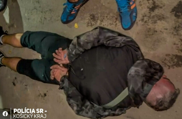 Polícia pri protidrogovej akcii „Iron” na sídlisku v Košiciach zadržala dve osoby
