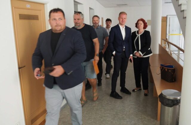 Bartek prehral spor s čurillovcami. Súd mu nariadil verejné ospravedlnenie – VIDEO, FOTO