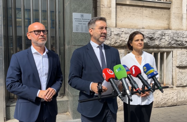 Liberáli podávajú trestné oznámenie v prípade údajného odpočúvania v priestoroch FPU – VIDEO