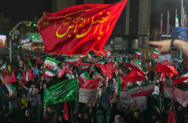 Pri iránskych útokoch zahynuli dvaja americkí vojaci, Irán hrozí USA „nezabudnuteľnými lekciami“