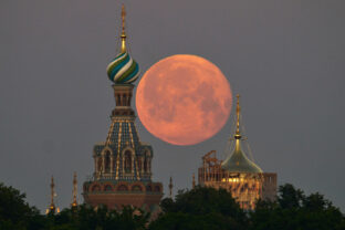 APTOPIX Russia Full Moon