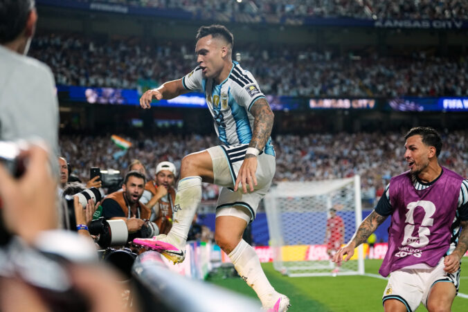 Fotografie zápasu štvrťfinále Argentína - Švajčiarsko na MS vo futbale 2026.