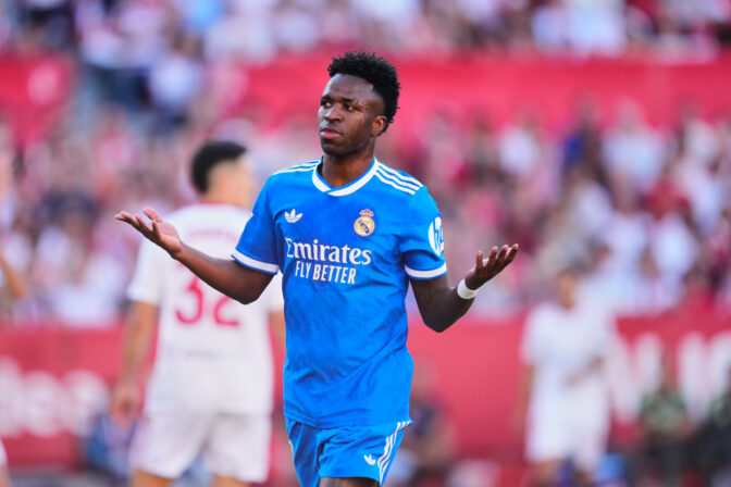 Brazílsky futbalsta Vinícius Júnior v drese Realu Madrid.