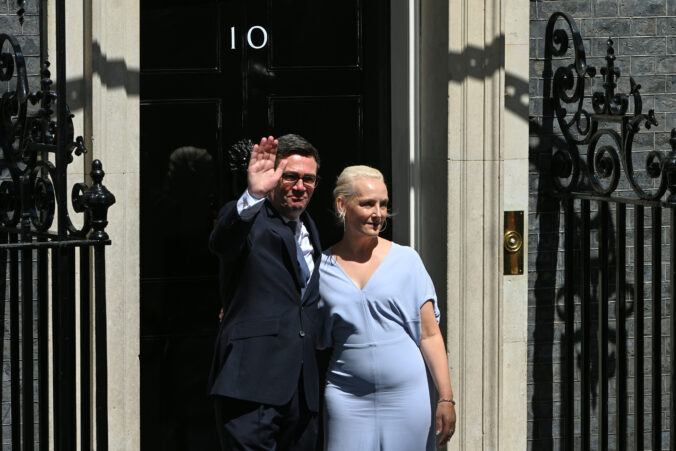 Nový premiér sľúbil 10-ročný plán na oživenie Británie, boj proti bezdomovectvu aj neochvejnú podporu Ukrajiny
