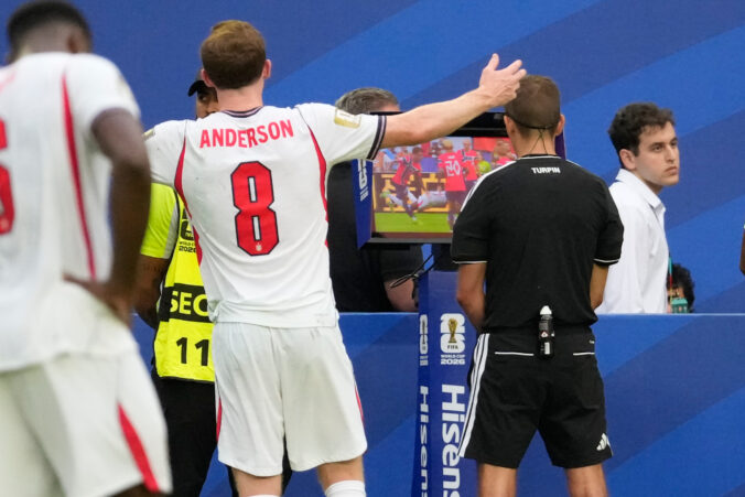 Fotografie zápasu štvrťfinále Nórsko - Anglicko na MS vo futbale 2026.