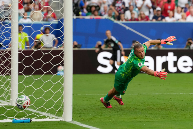Fotografie zápasu štvrťfinále Nórsko - Anglicko na MS vo futbale 2026.