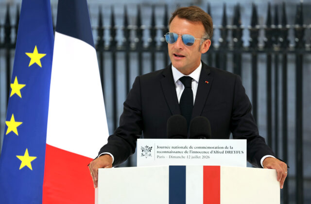 Macron vyhlásil, že Európa je pripravená brániť slobodu aj za cenu krvi