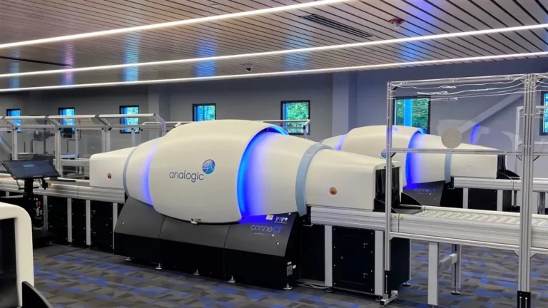 Nové 3D rentgeny na európskych letiskách menia spôsob bezpečnostných kontrol