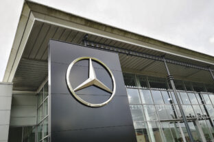 Mercedes Showroom with Logo - UK