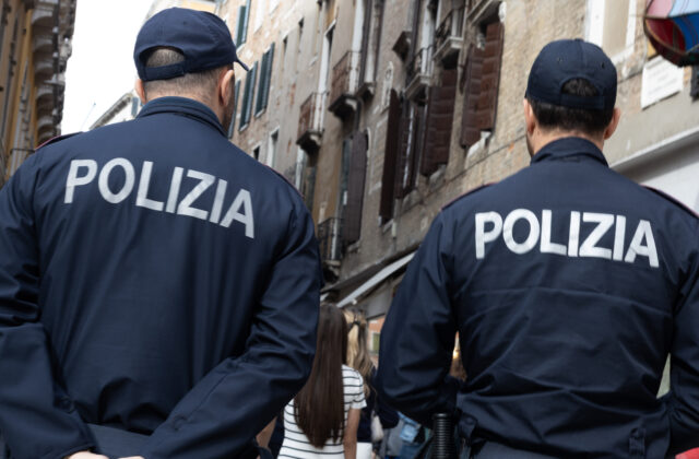 Na juhu Talianska našli na spálenom poli telo športového novinára, polícia hovorí o vražde
