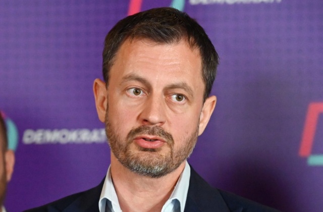 Na samite NATO bolo Slovensko neviditeľné, hovorí Heger. Kritizuje, že budeme chýbať aj na rokovaní koalície ochotných v Paríži – VIDEO