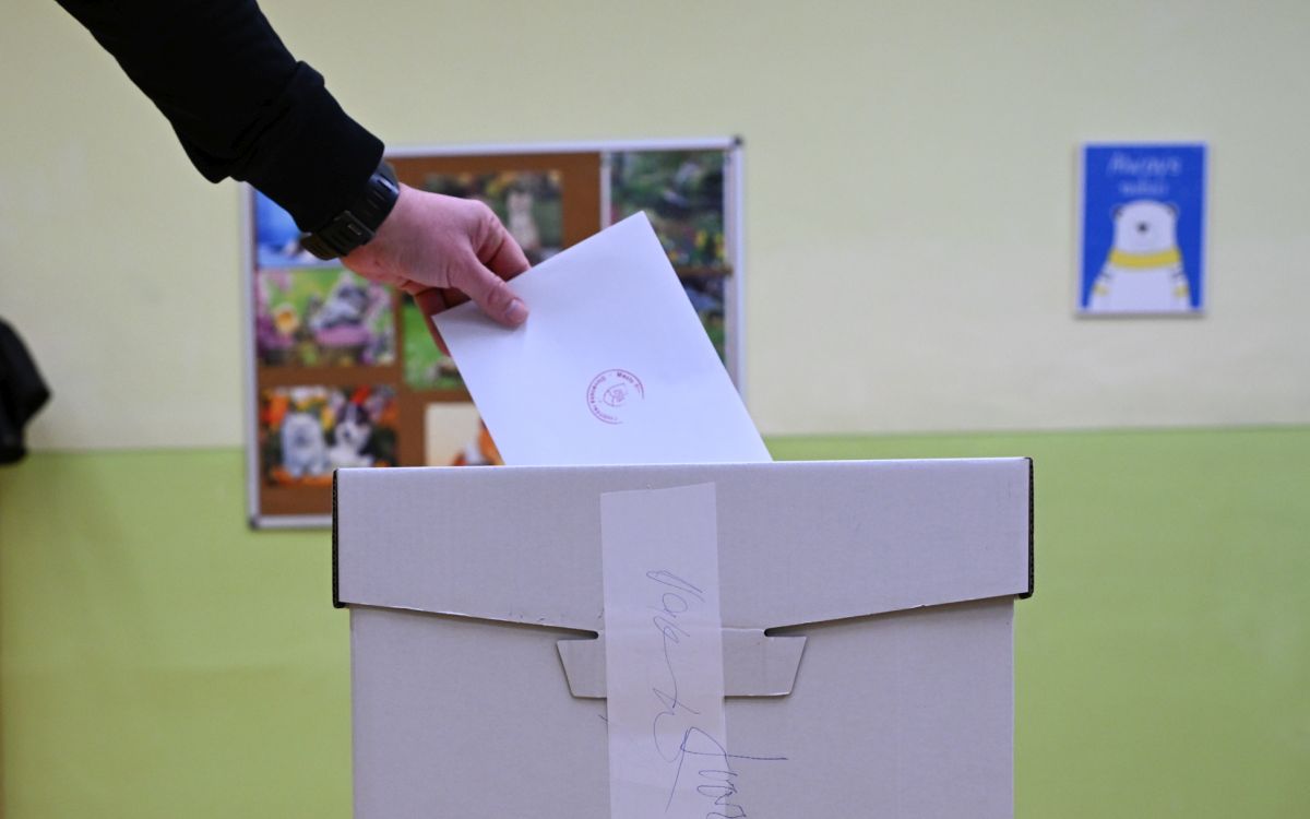 Ako hlasovať v referende? S&uacute; dve ot&aacute;zky, na každ&uacute; odpoved&aacute;te osobitne &bdquo;&aacute;no&ldquo; alebo &bdquo;nie&ldquo; - SITA.sk