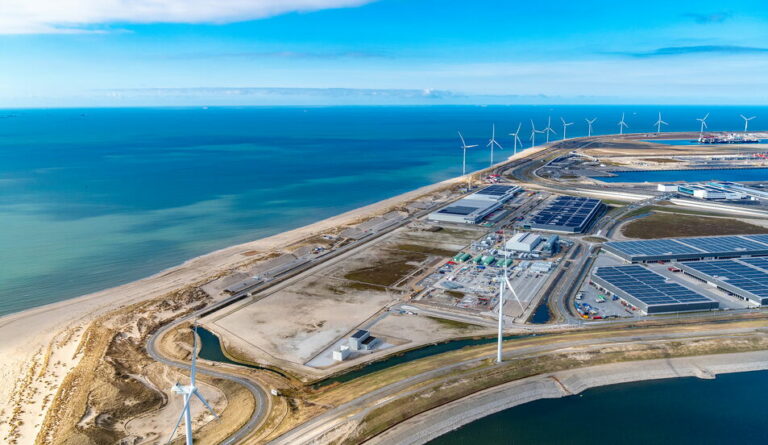 Letecký záber lokality Maasvlakte a vizualizácia projektu