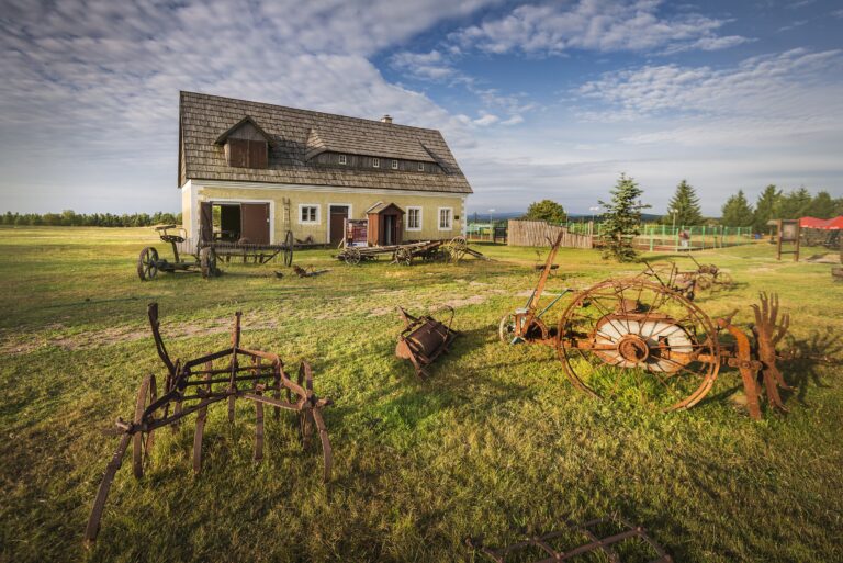 Krušné hory čaká veľký turistický sviatok. Aké trasy ponúka Hrebeňovka a kam sa vydať na túry?
